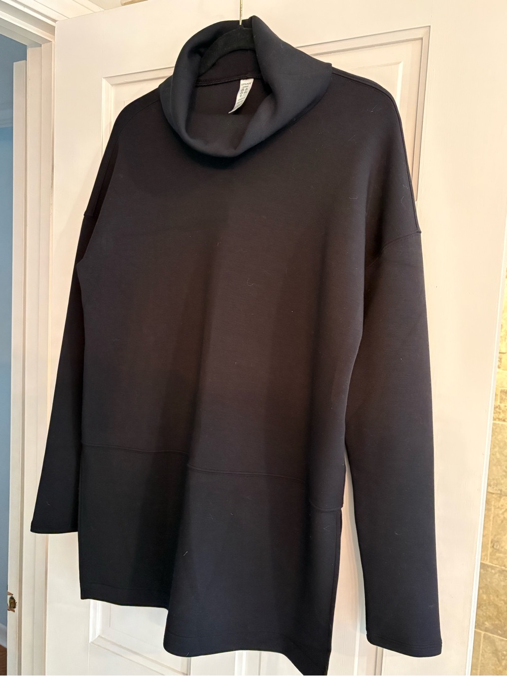 Black Spanx Air Essentials tunic size small